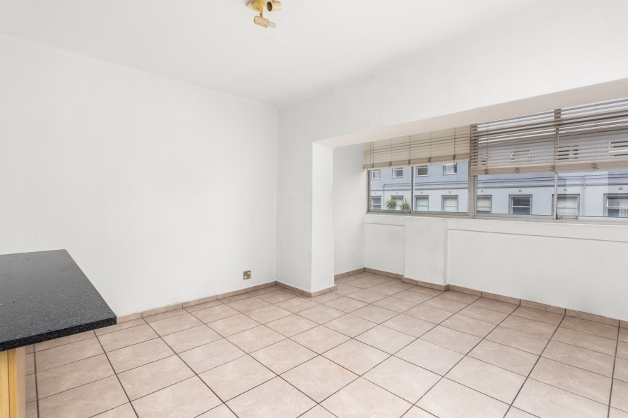 2 Bedroom Property for Sale in Zonnebloem Western Cape